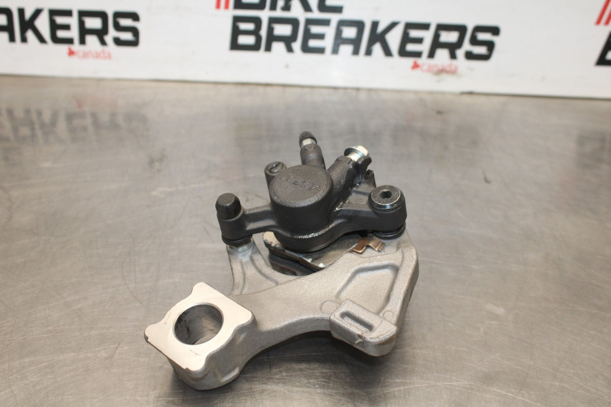 15-26 SUZUKI GSXR600 REAR BACK BRAKE CALIPER W MOUNT BRACKET BB888
