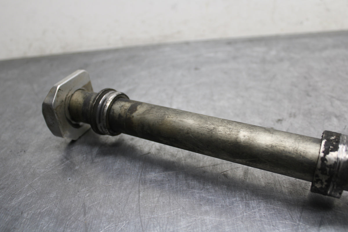 08-10 SUZUKI GSXR 600 REAR AXLE BACK WHEEL RIM PIVOT BOLT AXEL BB132