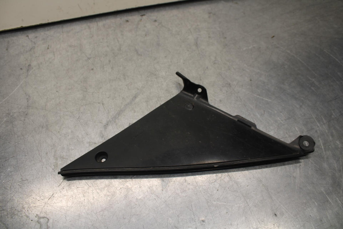 18 SUZUKI GSXR750 RIGHT LEFT INNER FAIRINGS COWLS PANELS TRIMS BB80
