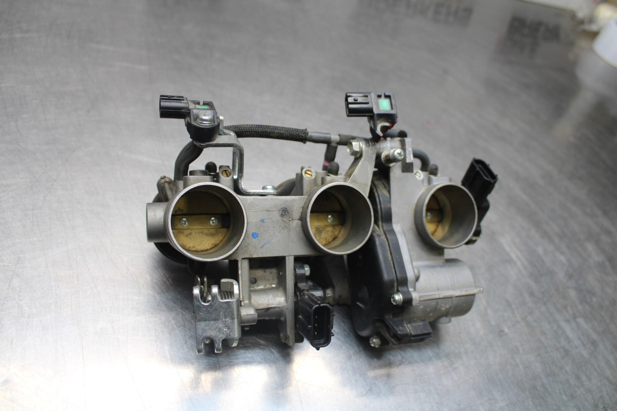 16-21 YAMAHA XSR900 MAIN FUEL INJECTORS / THROTTLE BODIESBB372