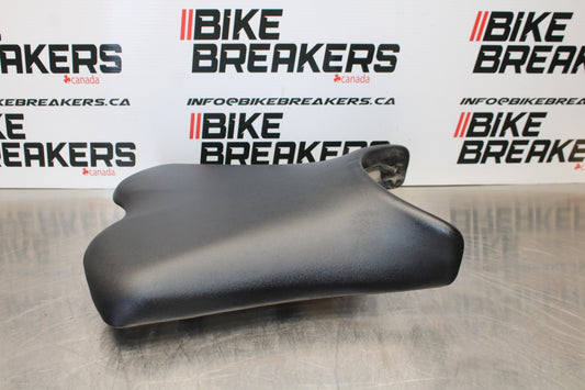 09-15 YAMAHA FZ6R FRONT DRIVERS SEAT PAD SADDLE PILLION BB161