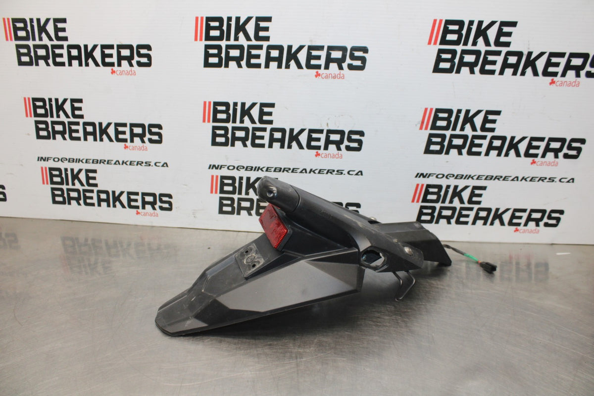 12-16 KAWASAKI NINJA 650 EX650F ABS REAR BACK FENDER MUD GUARD BB860