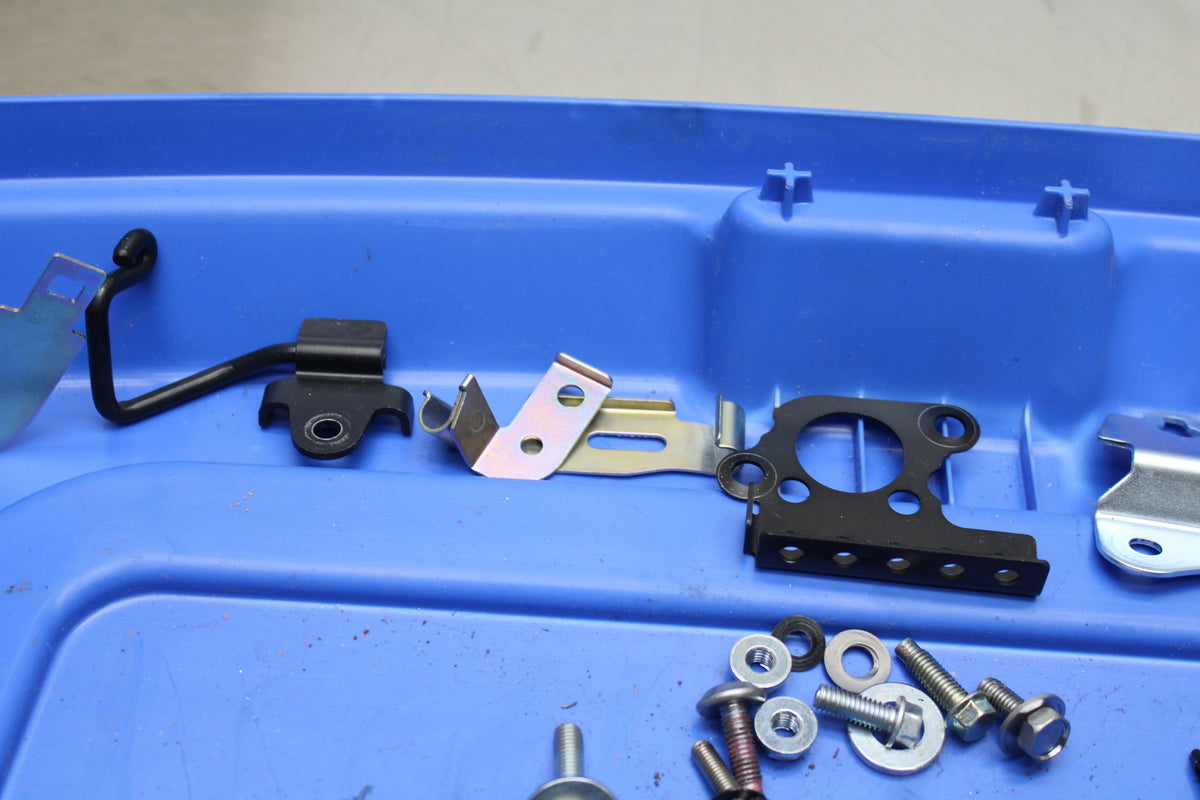 23-24 KAWASAKI NINJA ZX14R MOUNTING BOLTS HARDWARE MOTOR SCREWS BB141