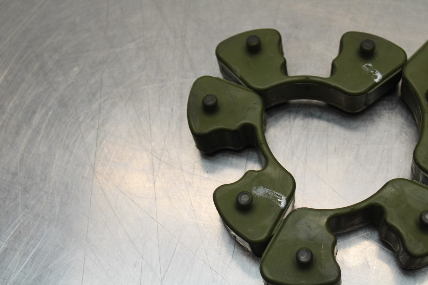 08 KAWASAKI VULCAN 900 REAR HUB & SHOCK DAMPERS CUSH ABSORBERS BB184