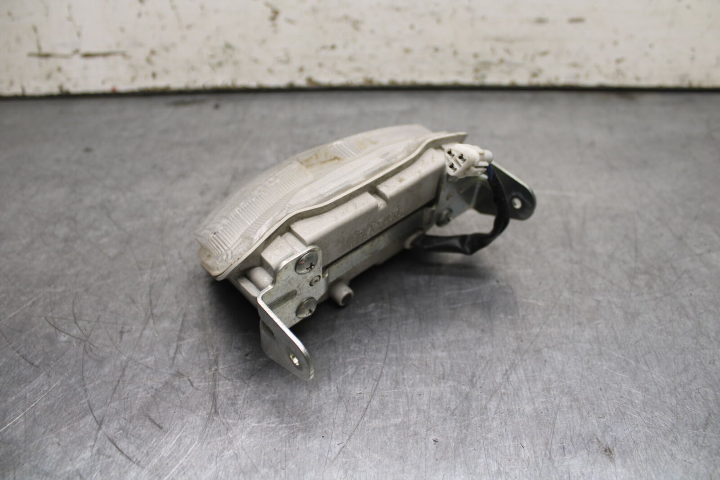06-07 SUZUKI GSXR750 REAR TAIL TAILLIGHT BACK BRAKE LIGHT BB110