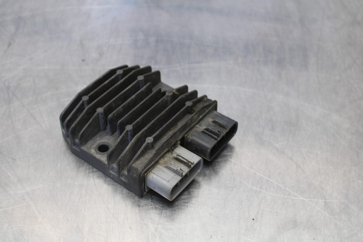 09 YAMAHA V STAR 950 RECTIFIER VOLTAGE REGULATOR BB172