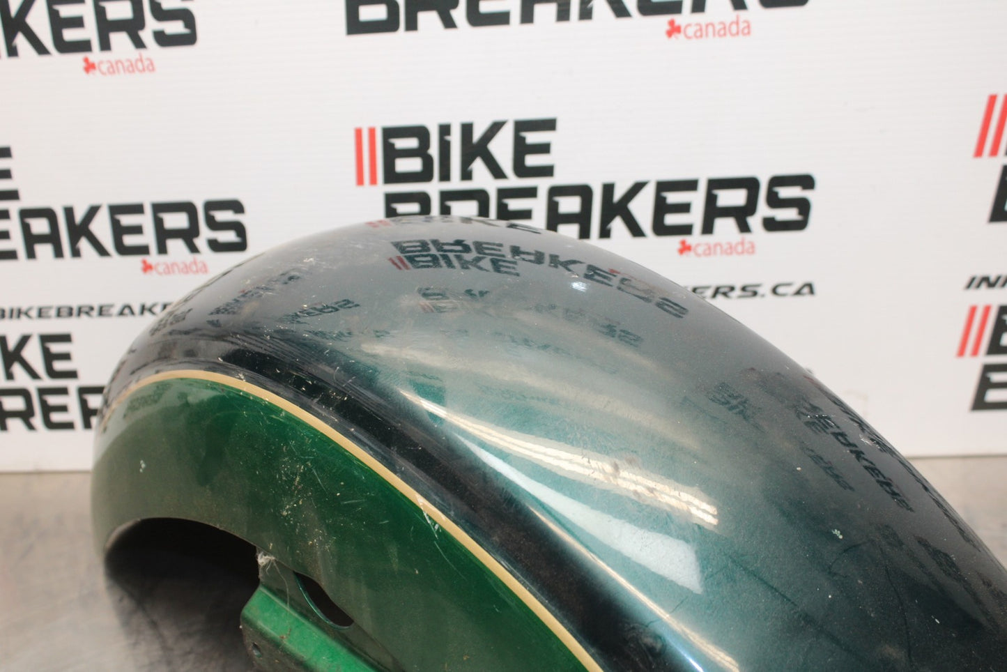 03-08 KAWASAKI VULCAN 1600 FRONT WHEEL FENDER BB196