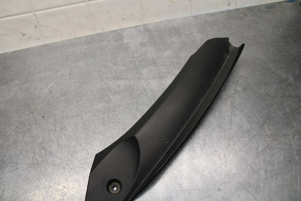 2001 Suzuki GSXR600 LEFT INNER FAIRING COWL PANEL TRIM OEM BB584