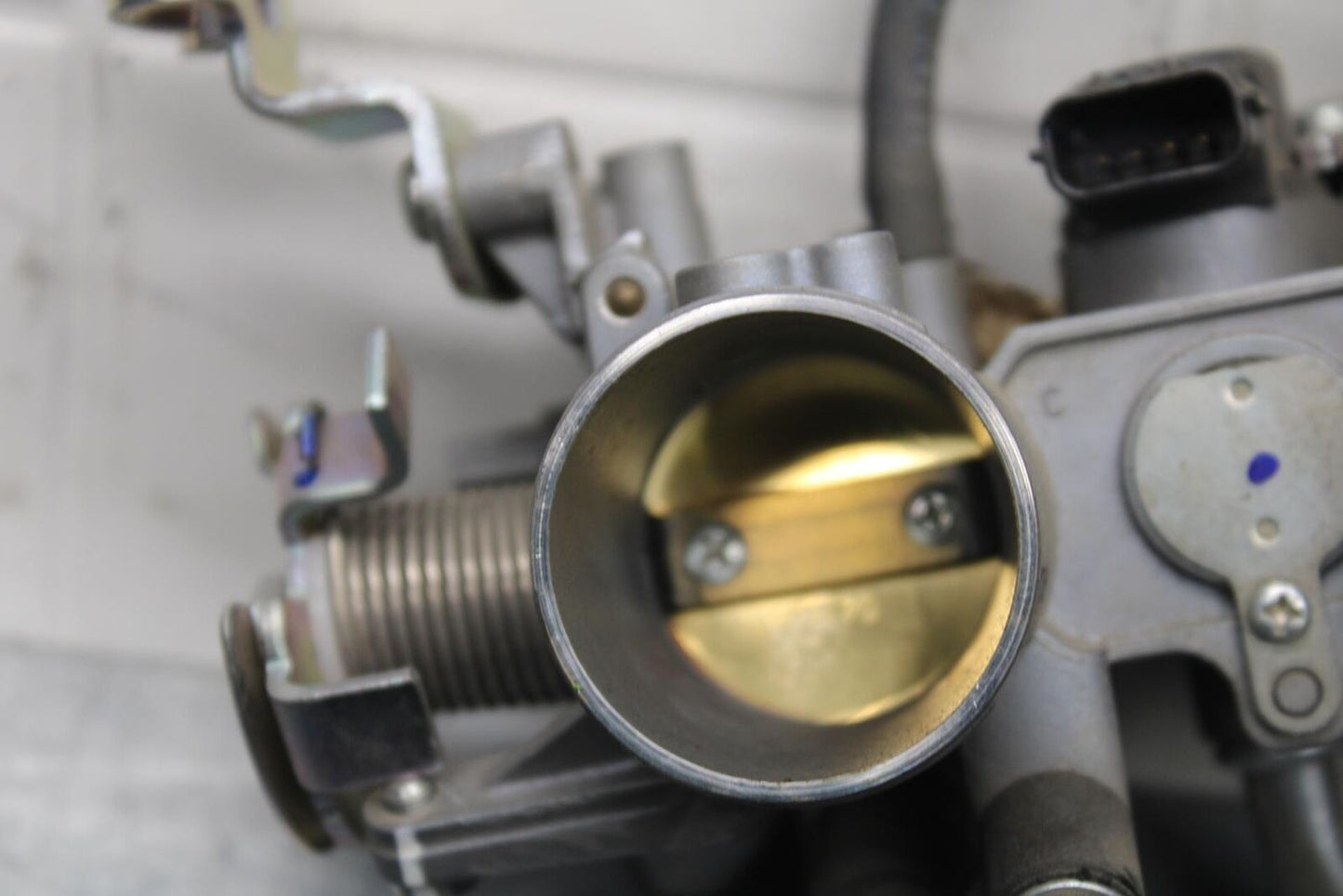 19-22 KAWASAKI Z400 MAIN FUEL INJECTORS / THROTTLE BODIES BB586