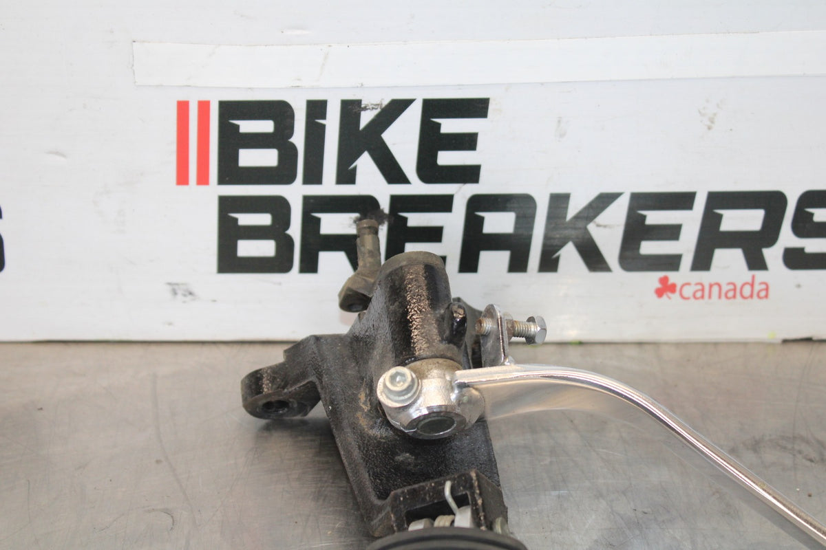 07 SUZUKI BOULEVARD M50 RIGHT FRONT FOOT REST PEG STEP BRAKE BB897