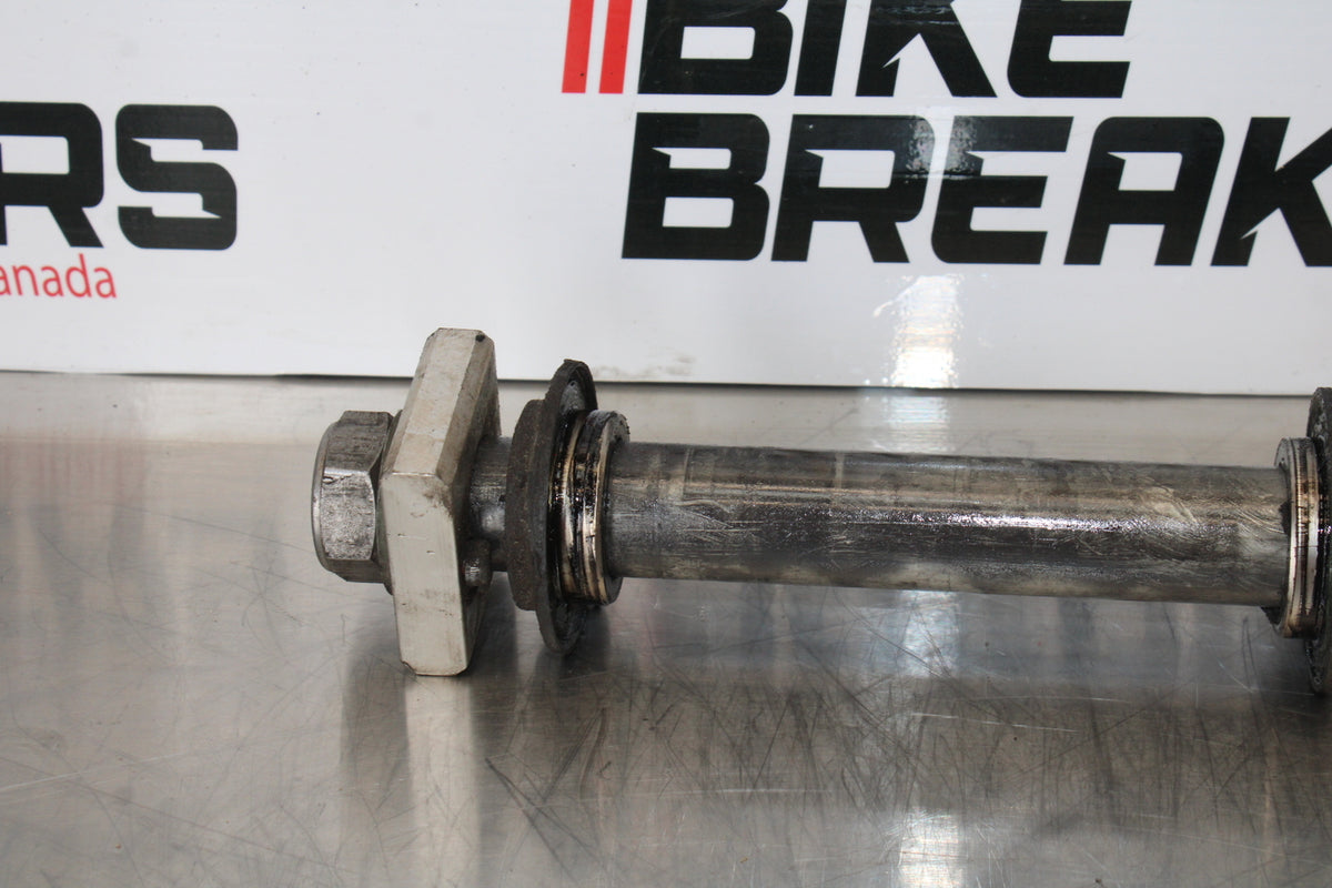 07-08 YAMAHA YZF R1 REAR AXLE BACK WHEEL RIM PIVOT BOLT AXEL BB160