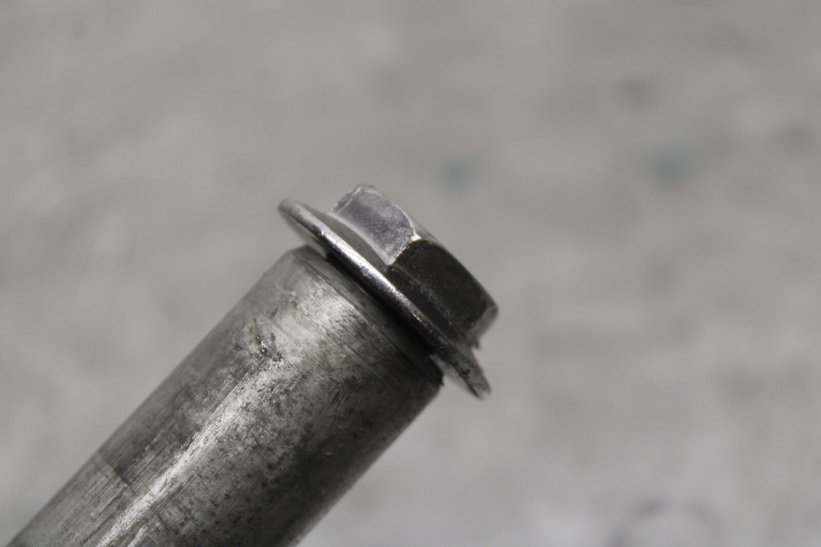 17-21 HONDA CBR1000RR SP FRONT WHEEL RIM AXLE PIVOT BOLT BB681