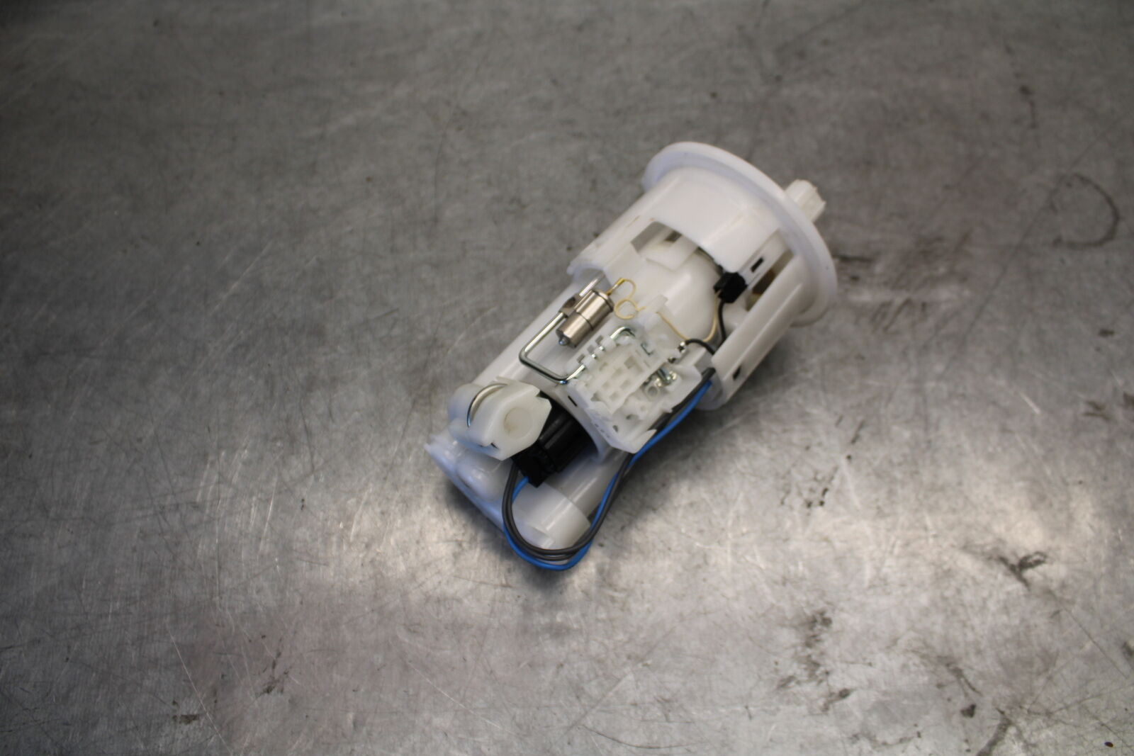 09-14 YAMAHA YZF R1 FUEL PUMP GAS PETROL SENDER UNIT 14B-13907-20-00  BB676