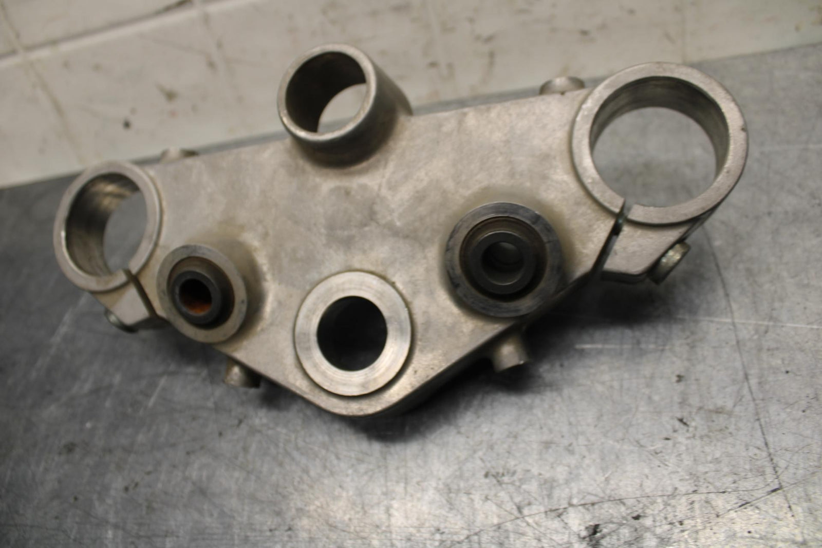 2001 Honda ST1100 FORKS UPPER TRIPLE TREE CLAMP BB77