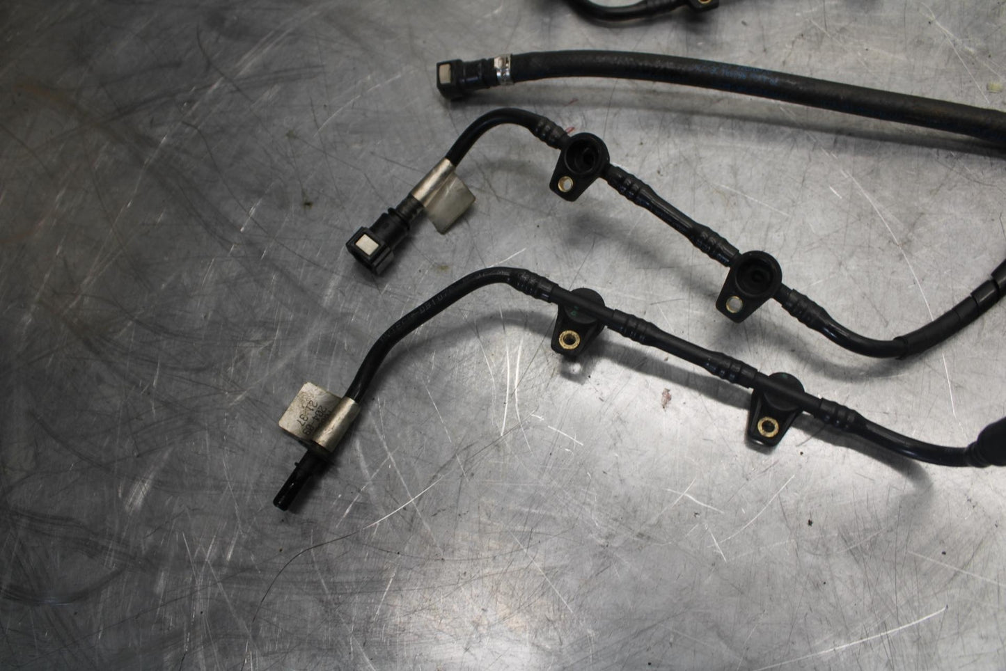 2010 Aprilia RSV1000R FUEL HOSE GAS LINE TUBE PIPE BB513