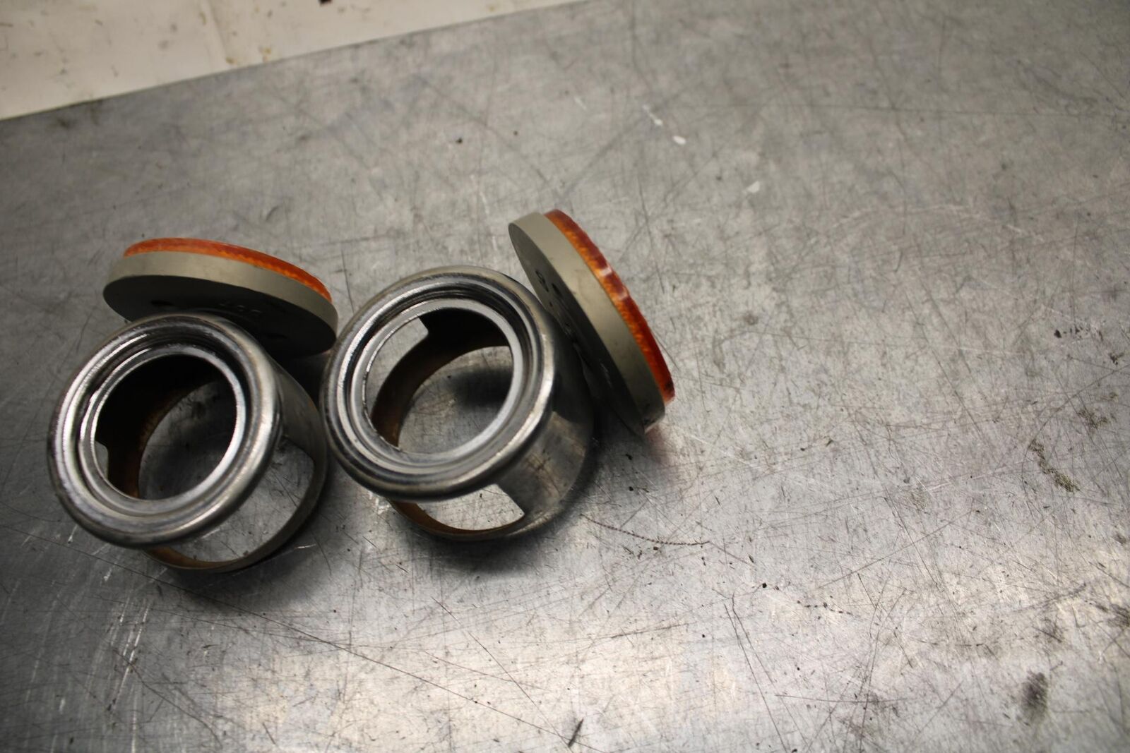 75 SUZUKI GT 550 FRONT REFLECTORS REFLECTOR SET PAIR BB72