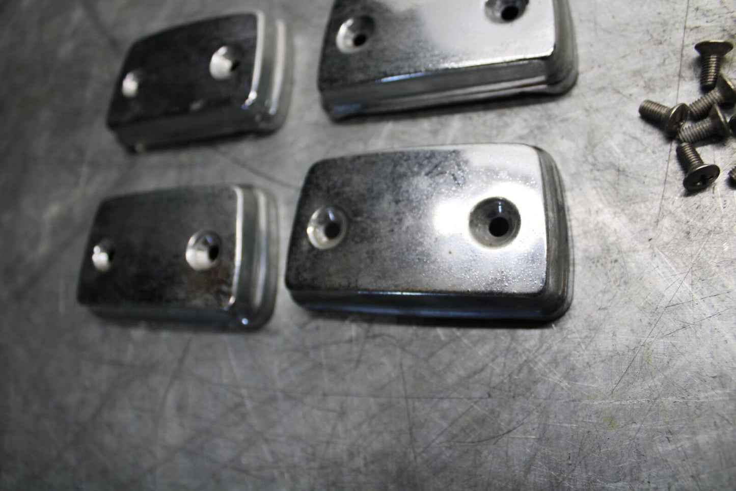 1982 Suzuki GS450L ENGINE CAM CAP COVER BB52