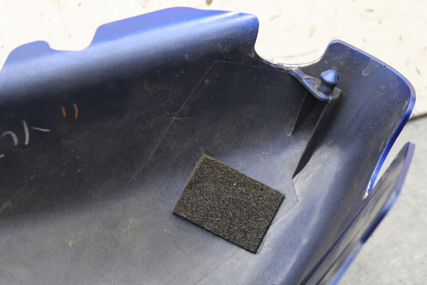 05-06 SUZUKI BOULEVARD M50 SIDE COVER PANEL COWL FAIRING 47231-41F00 BB671