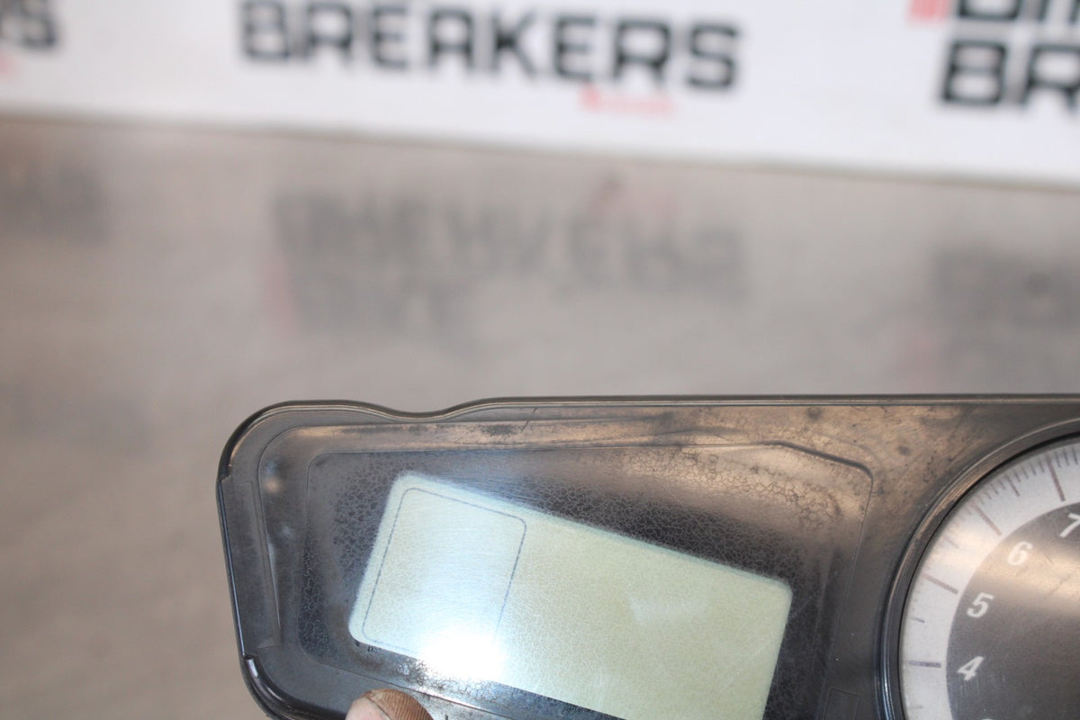 06-07 HONDA INTERCEPTOR 800 VFR800 SPEEDO TACH GAUGES DISPLAY CLUSTER BB917