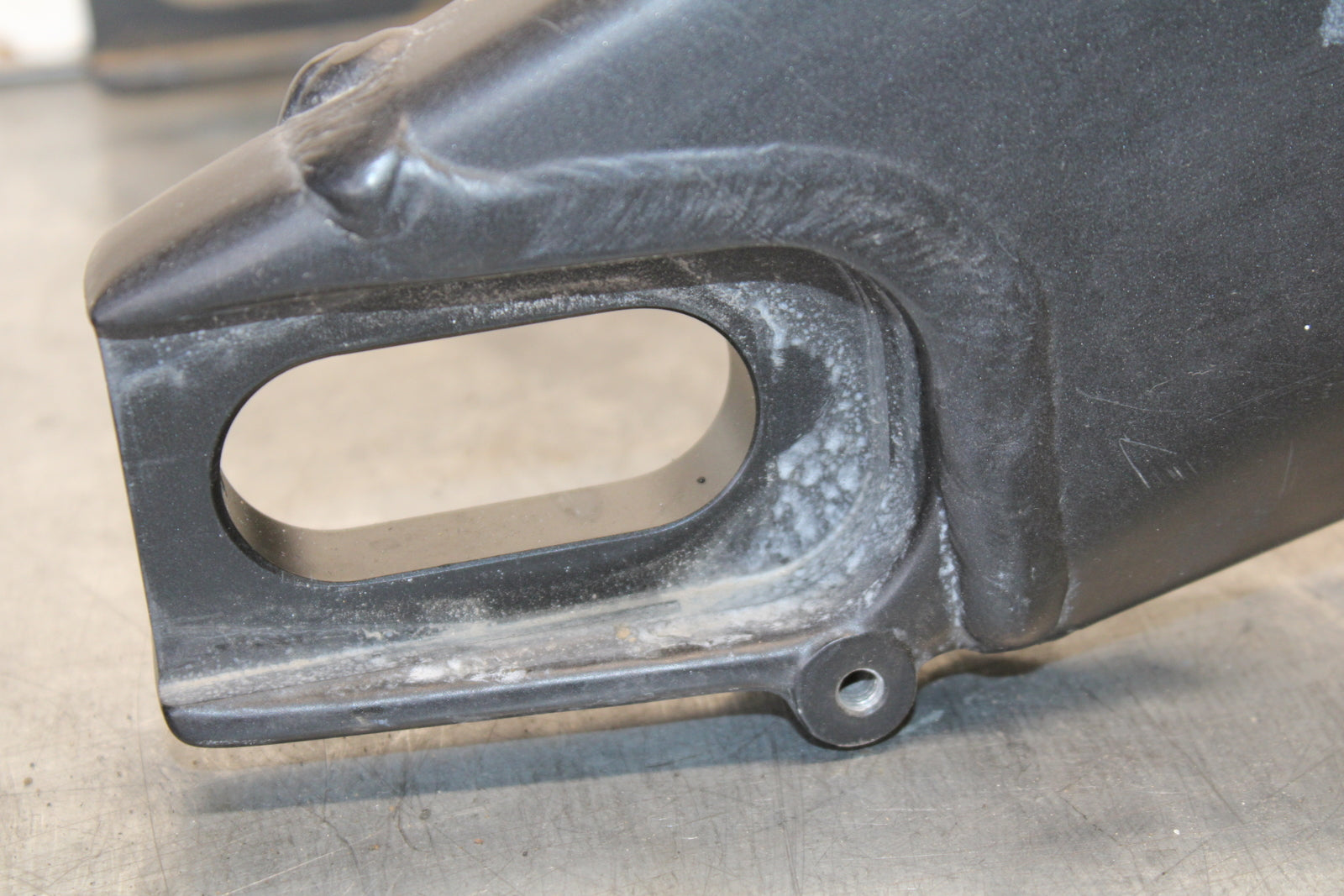 08-16 YAMAHA YZF R6 REAR SWINGARM BACK SWING ARM 13S-22110-00-00 BB665