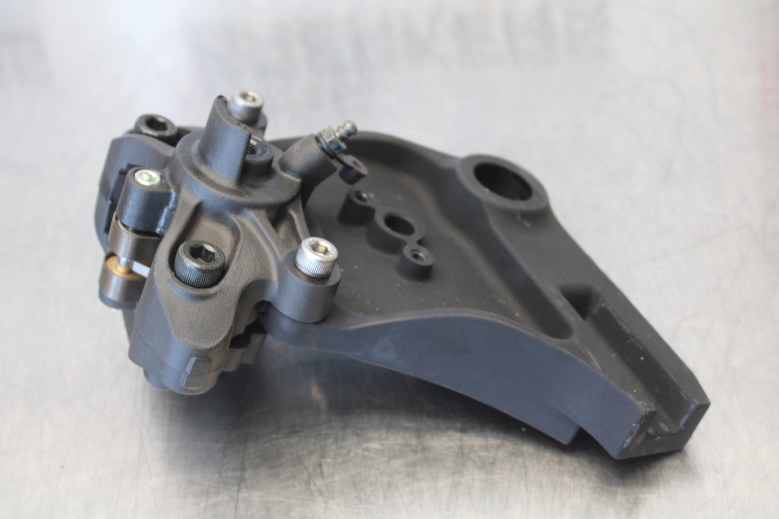 23-24 KAWASAKI NINJA ZX14R REAR BACK BRAKE CALIPER W MOUNT BRACKET BB169