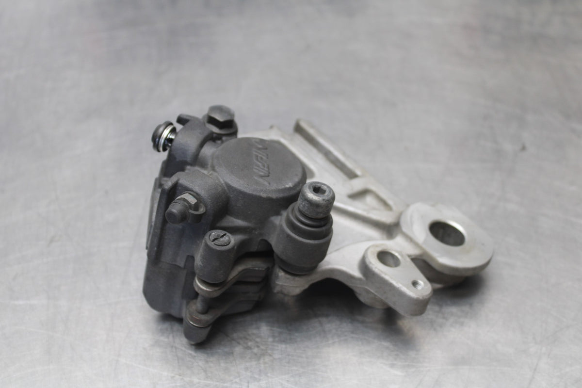 15-17 YAMAHA FJ09 REAR BACK BRAKE CALIPER W MOUNT BRACKET BB906