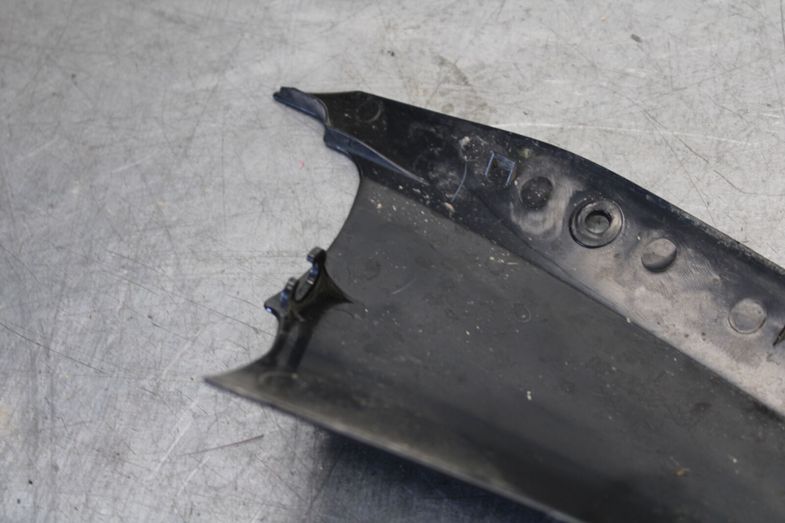 08-16 YAMAHA YZF R6 LEFT FRONT DUCT COVER PANEL COWL 13S-2837L-00-00 BB665