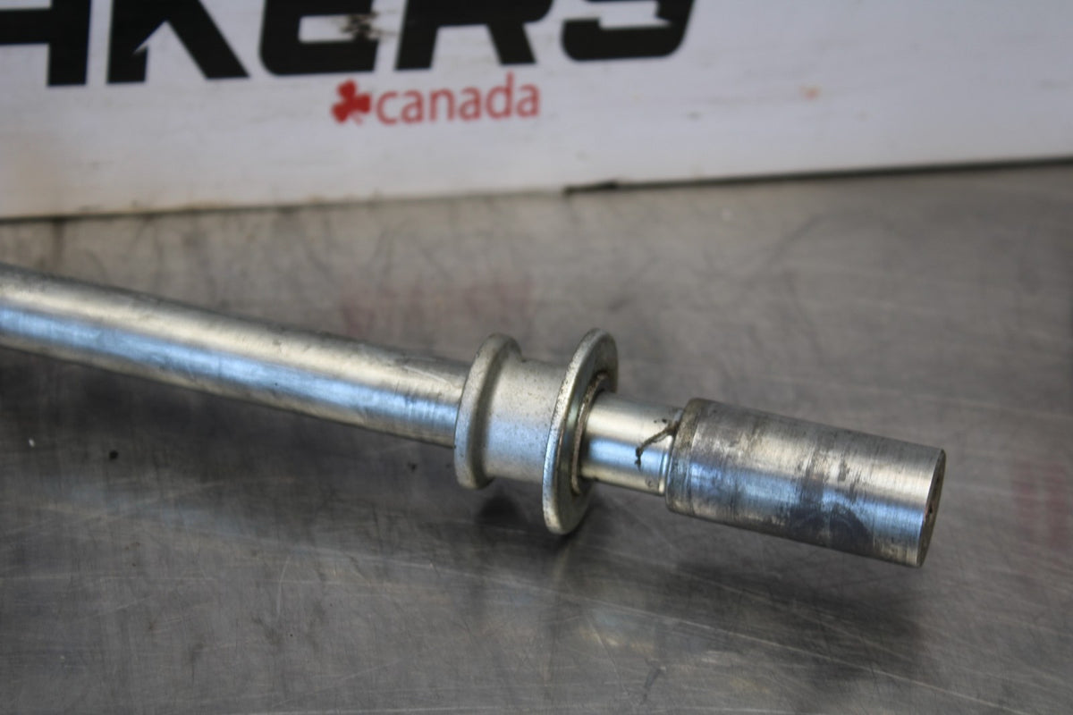 05-09 SUZUKI BOULEVARD C90 FRONT WHEEL RIM AXLE PIVOT BOLT BB791
