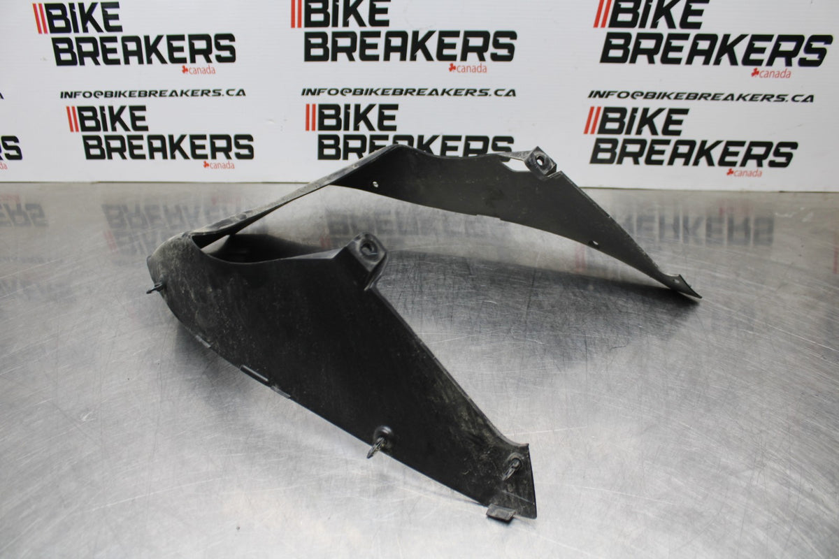 13-17 KAWASAKI NINJA 300 EX300 ABS LOWER FRONT UPPER INNER HEADLIGHT COWL BB187