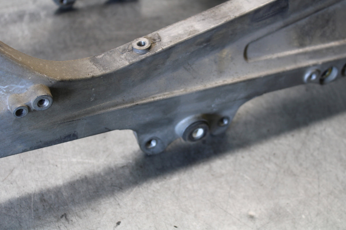03-04 HONDA CBR600RR REAR SUBFRAME BACK SUB FRAME 50200-MEE-000 BB661