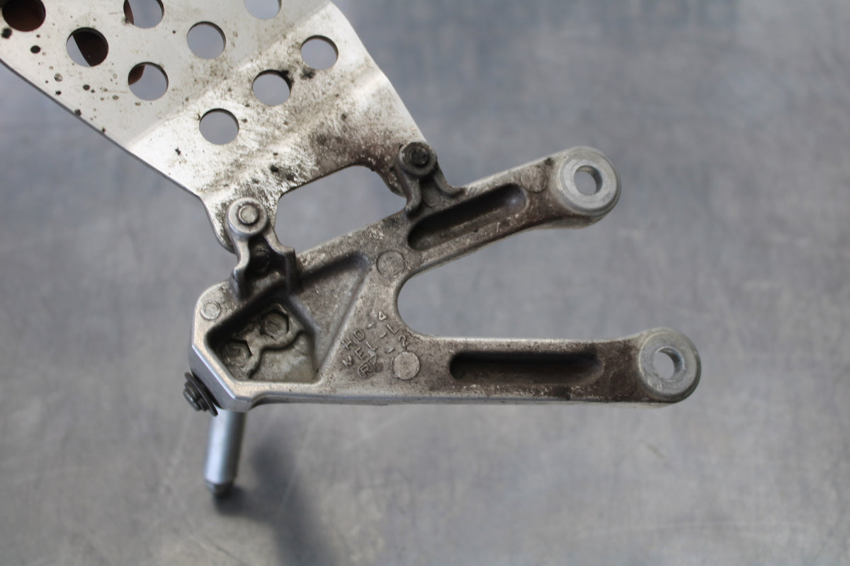 06-07 HONDA CBR1000RR LEFT REARSET REAR SET DRIVER FOOT PEG REST STOP BB166
