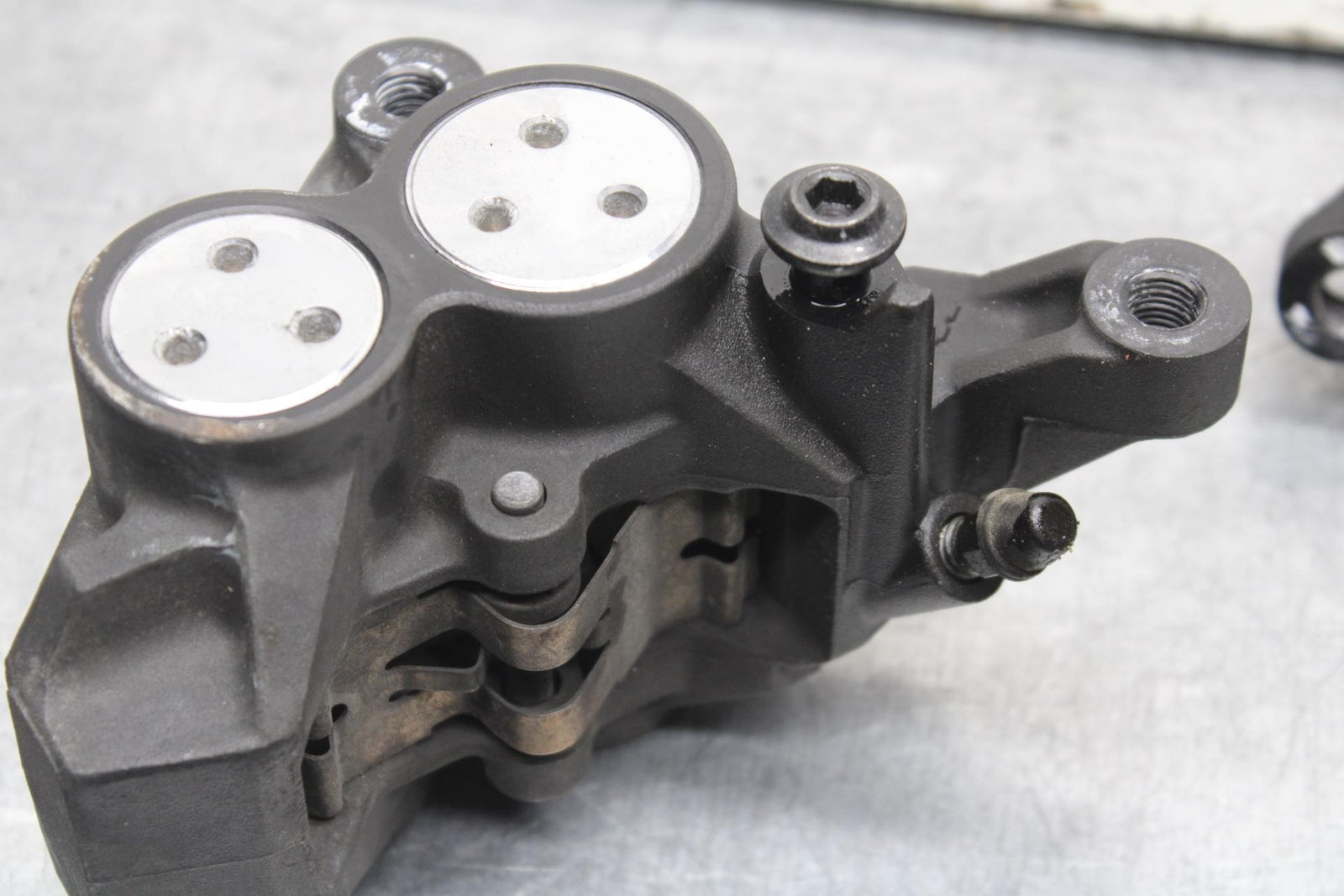 06-14 YAMAHA ROADLINER S XV1900S RIGHT LEFT FRONT BRAKE CALIPER SET PAIR BB619