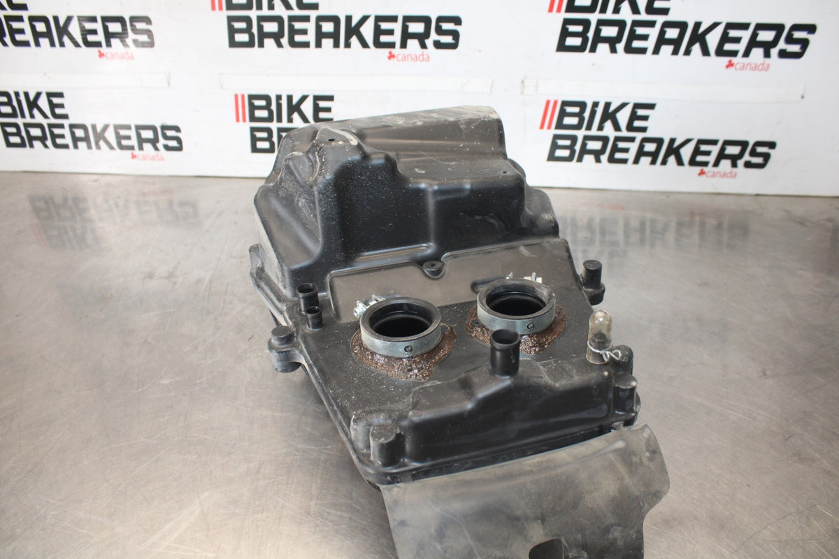 24-25 KAWASAKI NINJA 500 EX500J ABS AIRBOX AIR INTAKE FILTER BOX BB934
