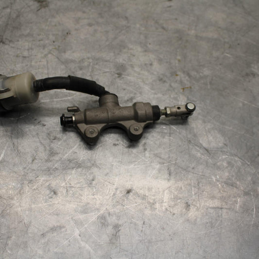 08-16 YAMAHA YZF R6 REAR BACK BRAKE MASTER CYLINDER W RESERVOIR BB443