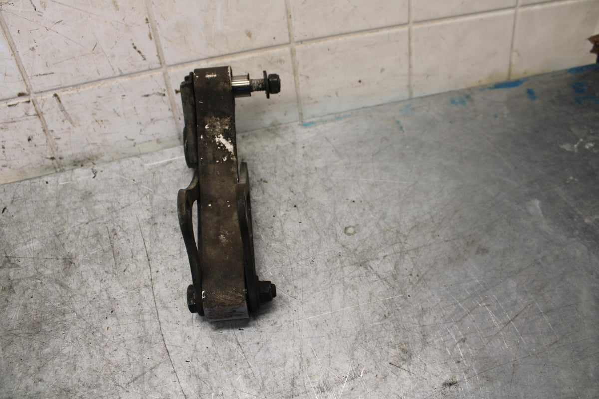 2002 Yamaha YZF R6 REAR DOGBONE SHOCK LINKAGE LINK 5EB-2217A-00-00 BB545
