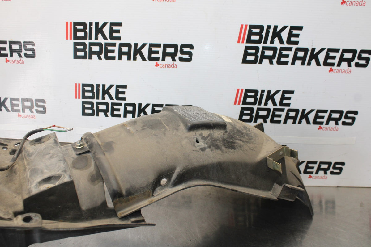 84 HONDA INTERCEPTOR 1000 VF1000F REAR BACK FENDER MUD GUARD BB878