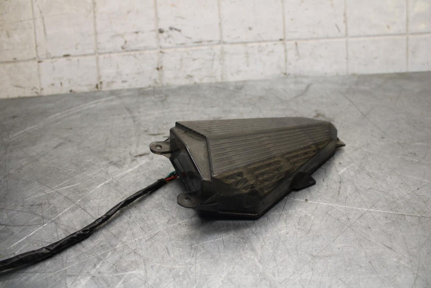2008 Yamaha YZF R6 AFTERMARKET INTEGRATED TAILLIGHT TINT BRAKE LIGHT BB521