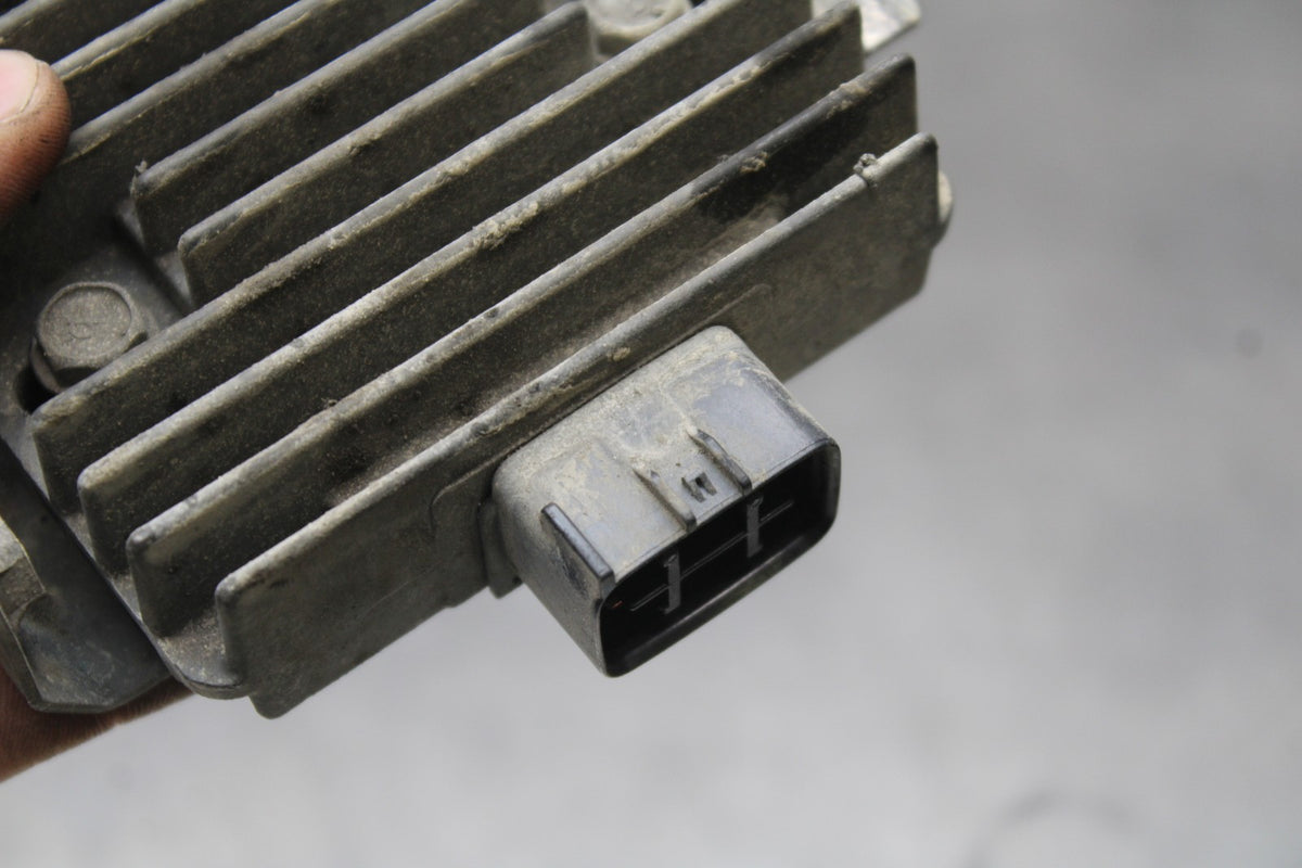06 KAWASAKI Z750 RECTIFIER VOLTAGE REGULATOR BB837