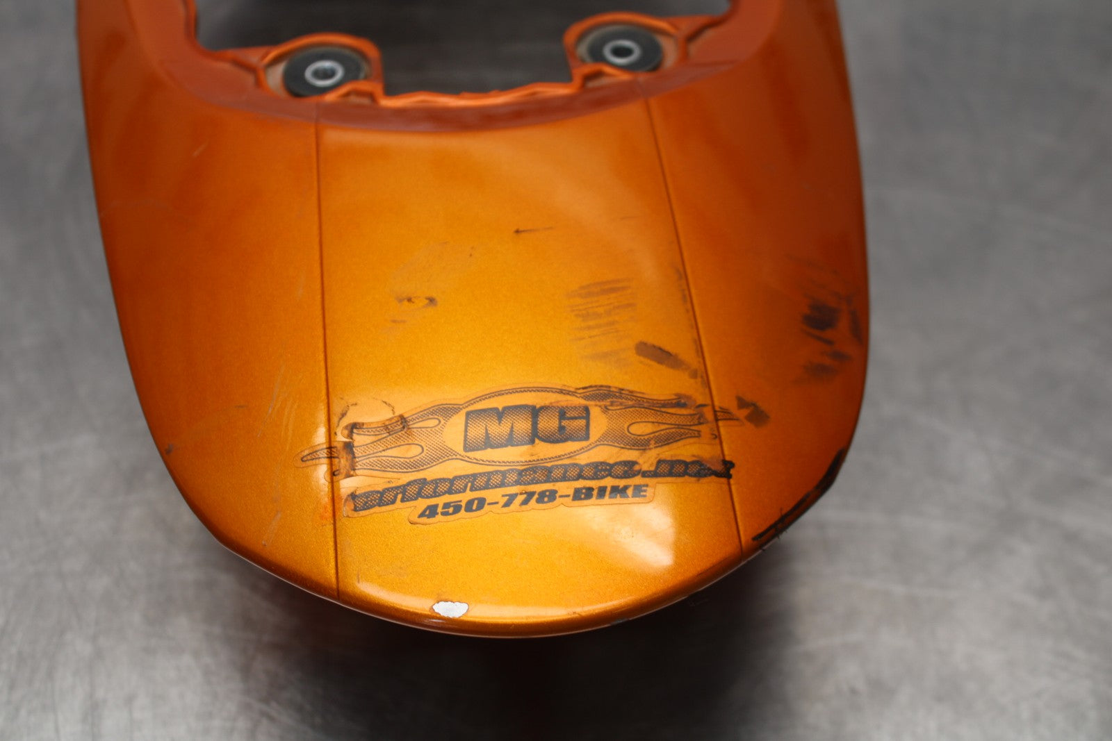 06-07 SUZUKI GSXR 600 CENTER REAR BACK TAIL FAIRING COWL BB178