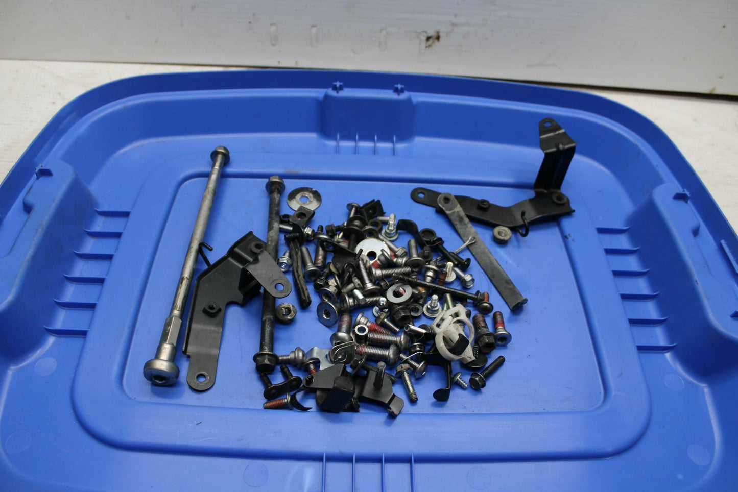 13-18 KAWASAKI NINJA ZX6R ENGINE MOTOR MOUNT STAY BRACKETS LEFTOVER BB304