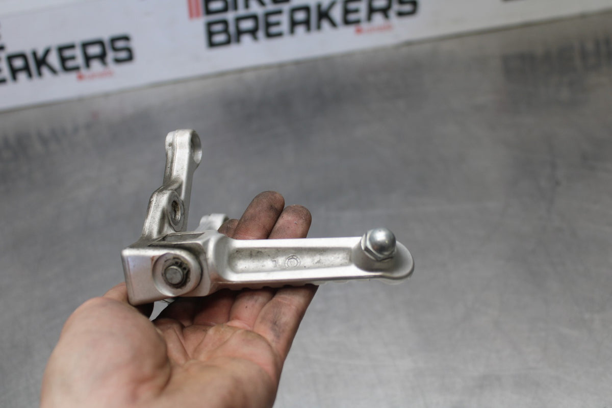 16 APRILIA TUONO V4 1100 LEFT REARSET REAR SET DRIVER FOOT PEG REST STOP BB905