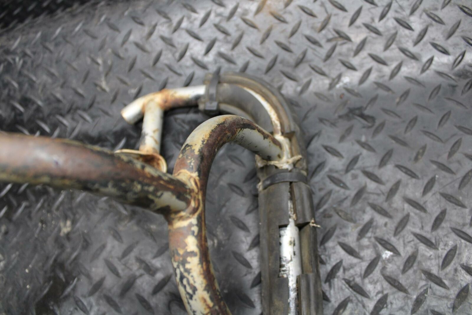 85-86 SUZUKI QUADRACER 250 FRONT BUMPER BB210
