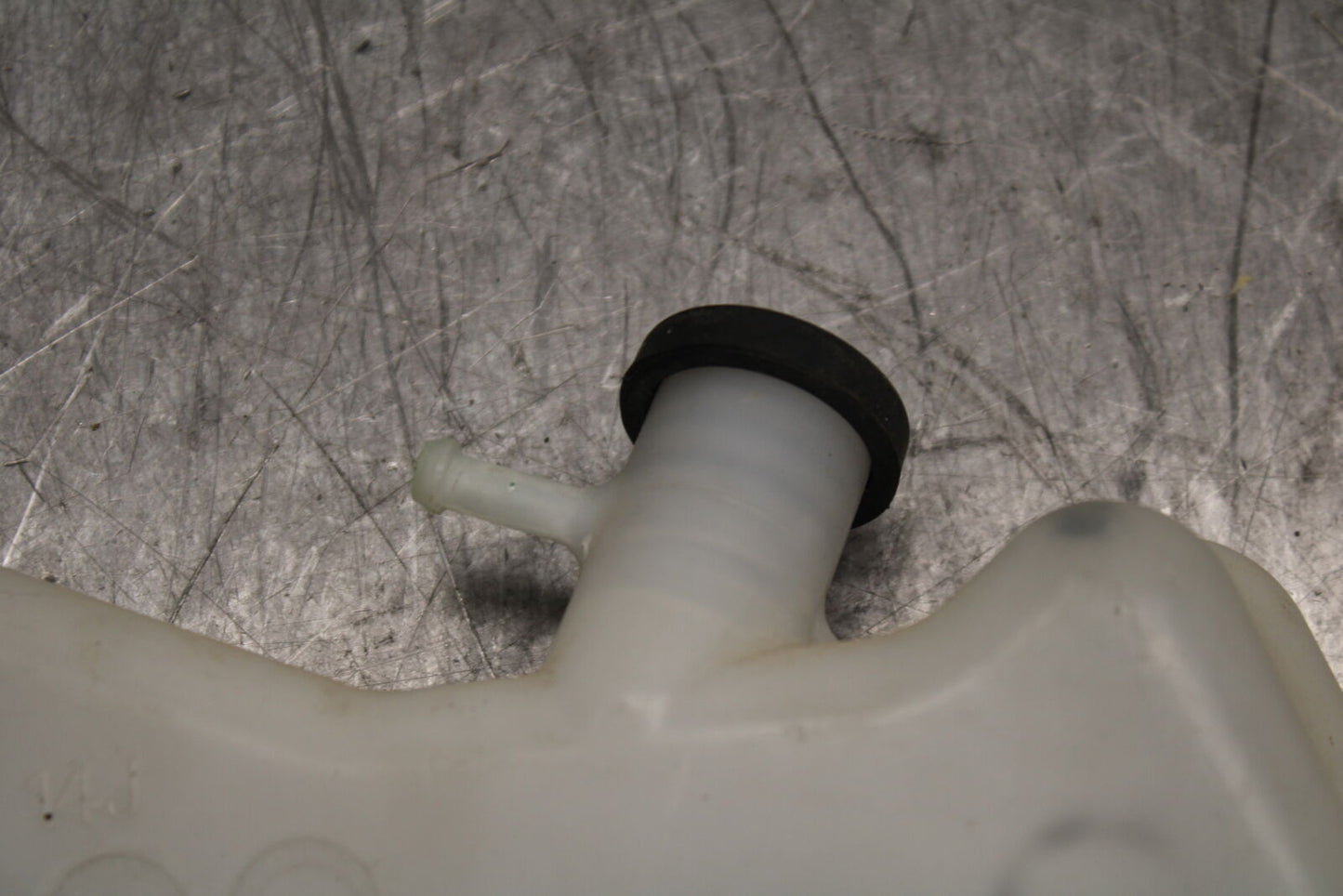 13 SUZUKI GSXR750 COOLANT WATER TANK RESERVOIR BOTTLE BB110