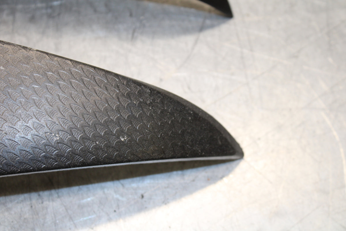 06 YAMAHA YZF R6 AFTERMARKET RIGHT LEFT FUEL TANK PANELS COVERS TRIM SET  BB716