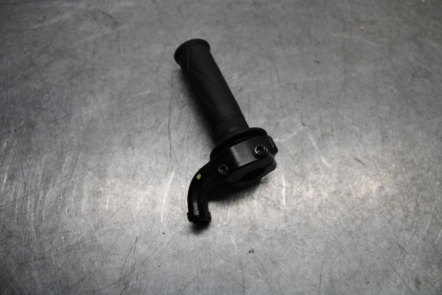 18-24 YAMAHA MT-07 THROTTLE CABLE LINE HOUSING GUIDE BB662