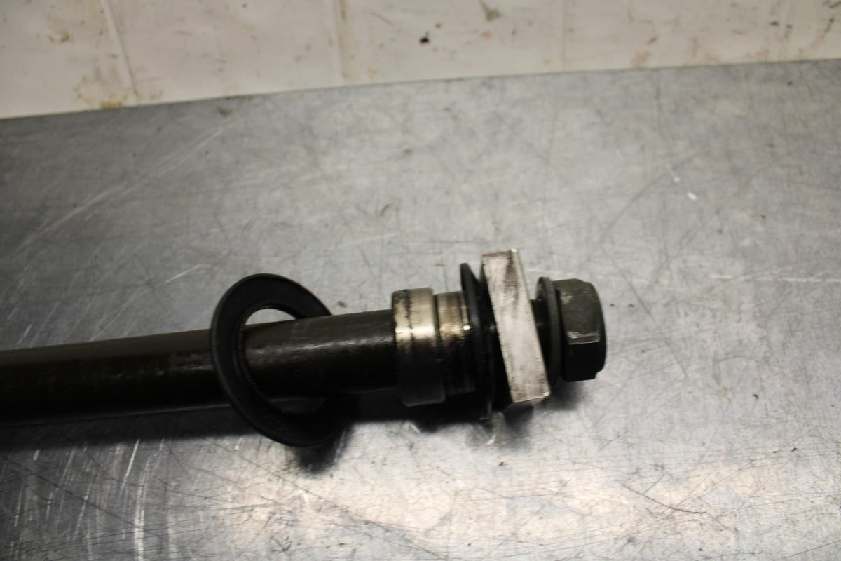 98-99 YAMAHA YZF R1 REAR AXLE  WHEEL RIM PIVOT BOLT AXEL 4XV-25381-00-00 BB74