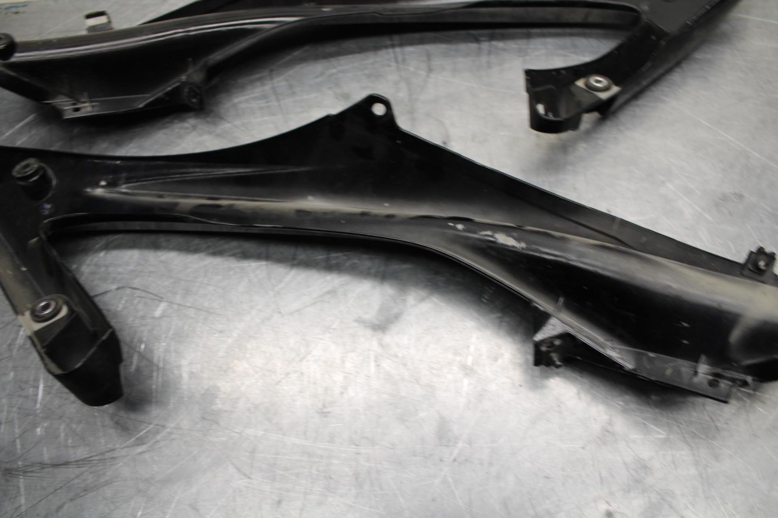 08-16 YAMAHA YZF R6 MID UPPER SIDE FAIRING COWL BB465
