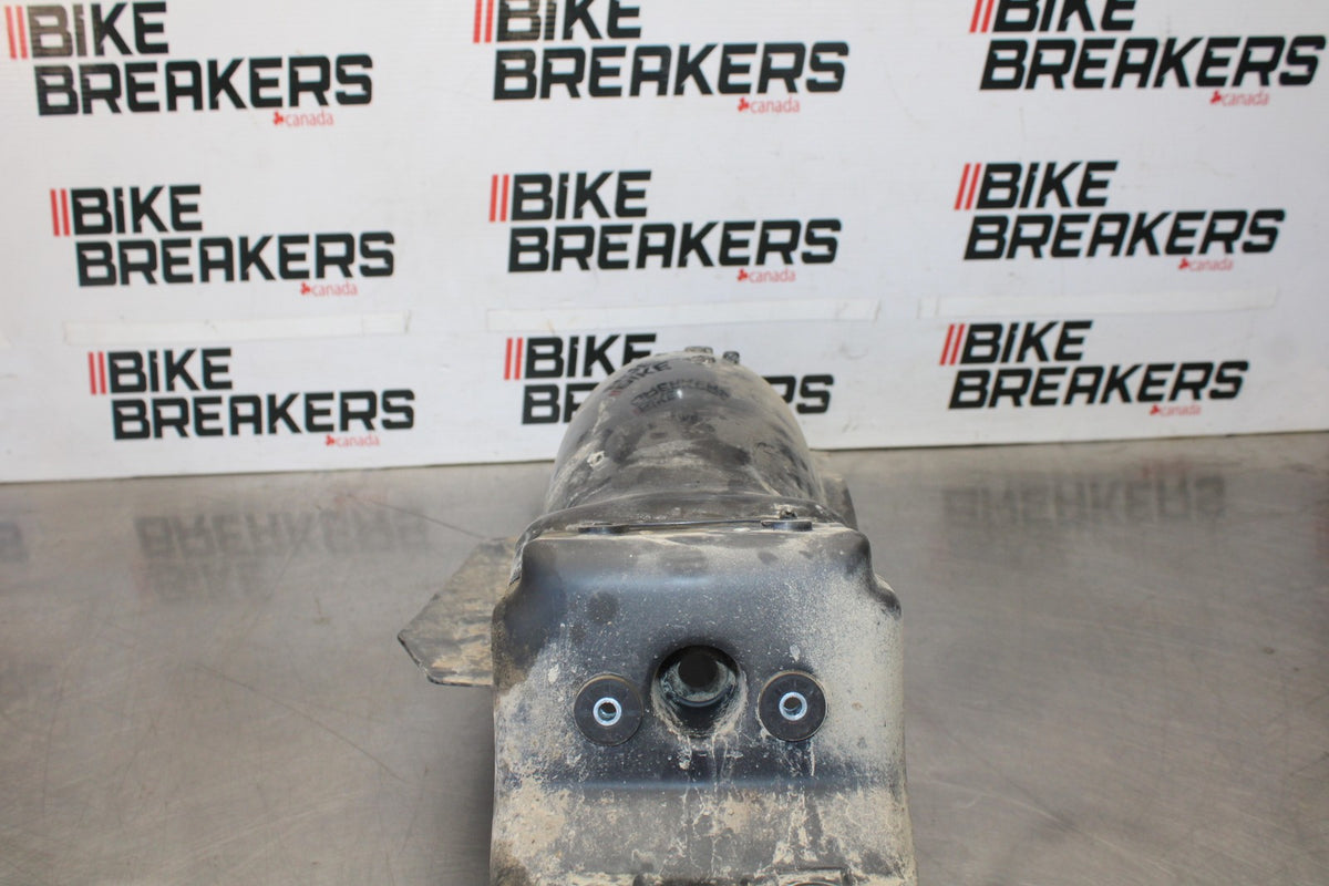 06 KAWASAKI KLR650 INNER REAR BACK FENDER MUD GUARD BB919