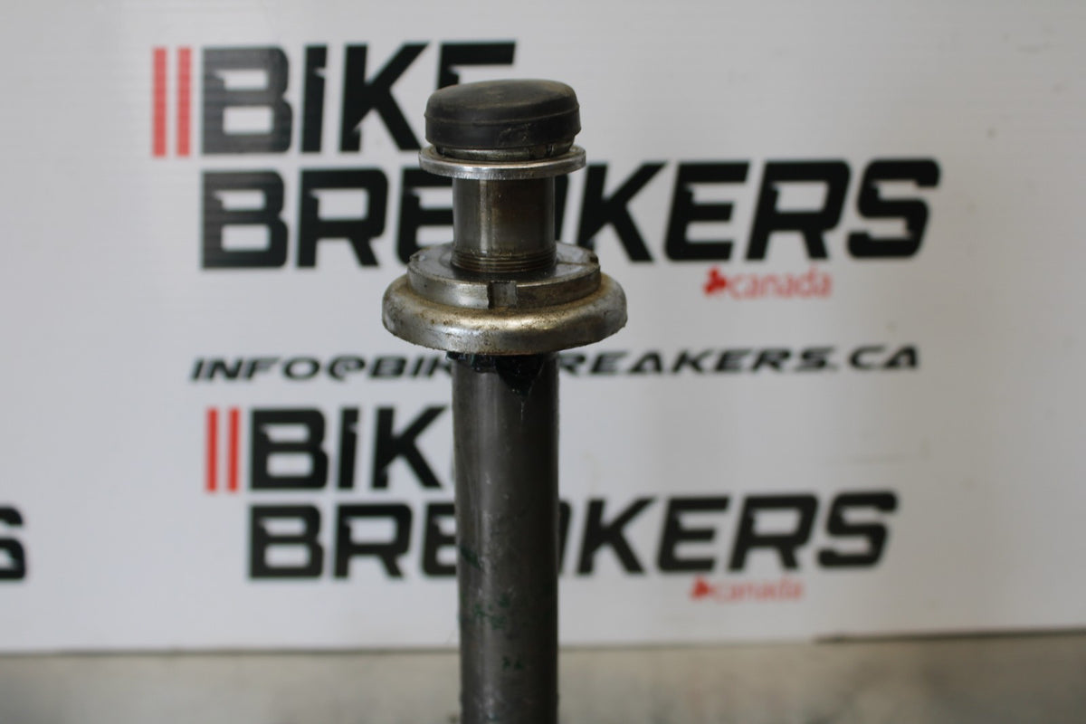 76-77 HONDA GOLDWING 1000 FRONT FORKS CLAMP LOWER TRIPLE TREE STEM BB171