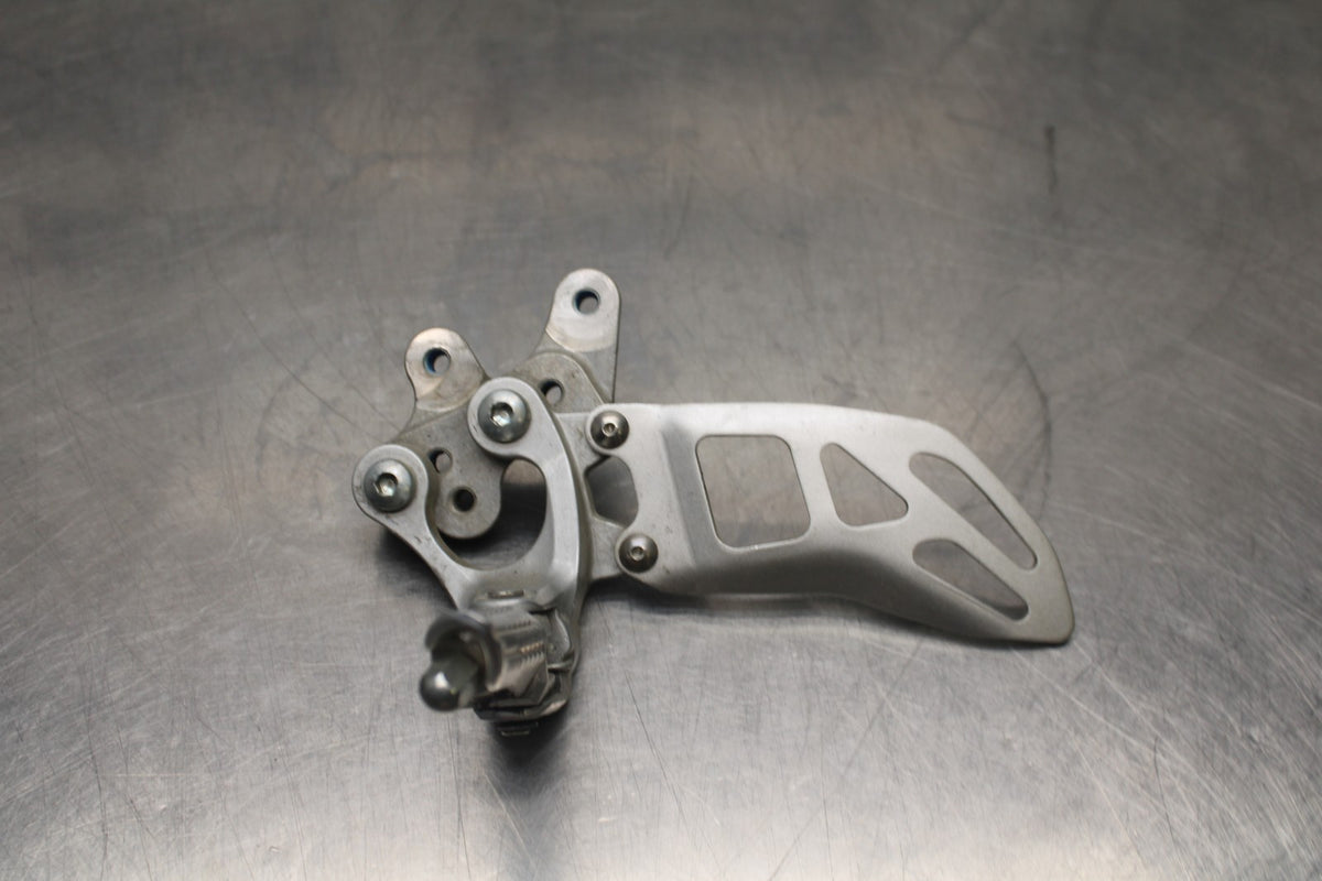 08-10 SUZUKI GSXR 600 LEFT REARSET REAR SET DRIVER FOOT PEG REST STOP BB810